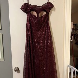 Morilee Caviar Mesh Bordeaux dress